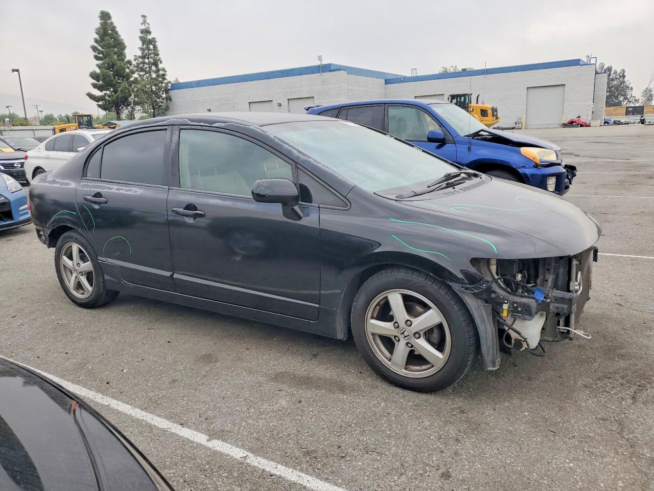 2011 HONDA CIVIC LX photo 4