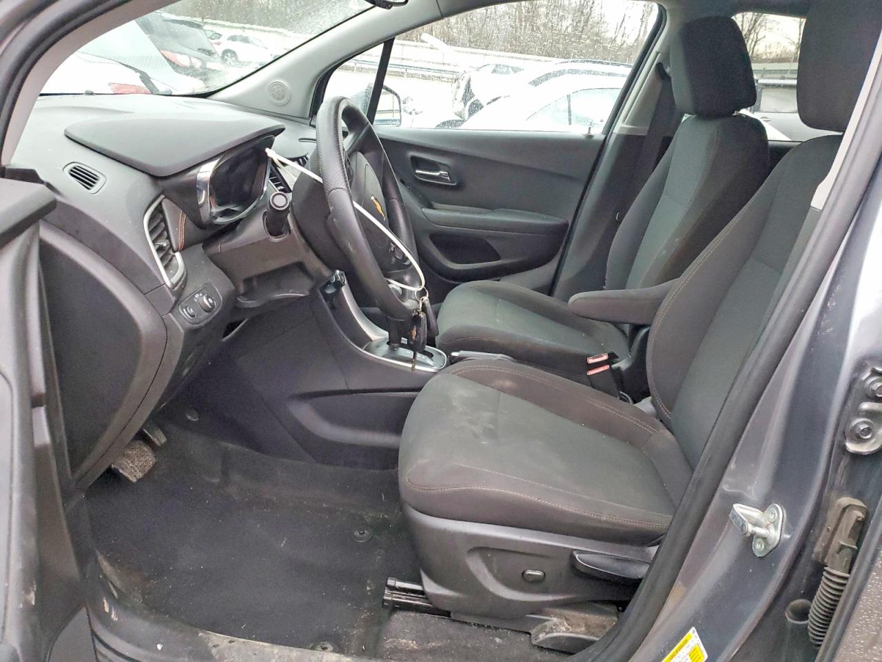 2020 CHEVROLET TRAX LS photo 7