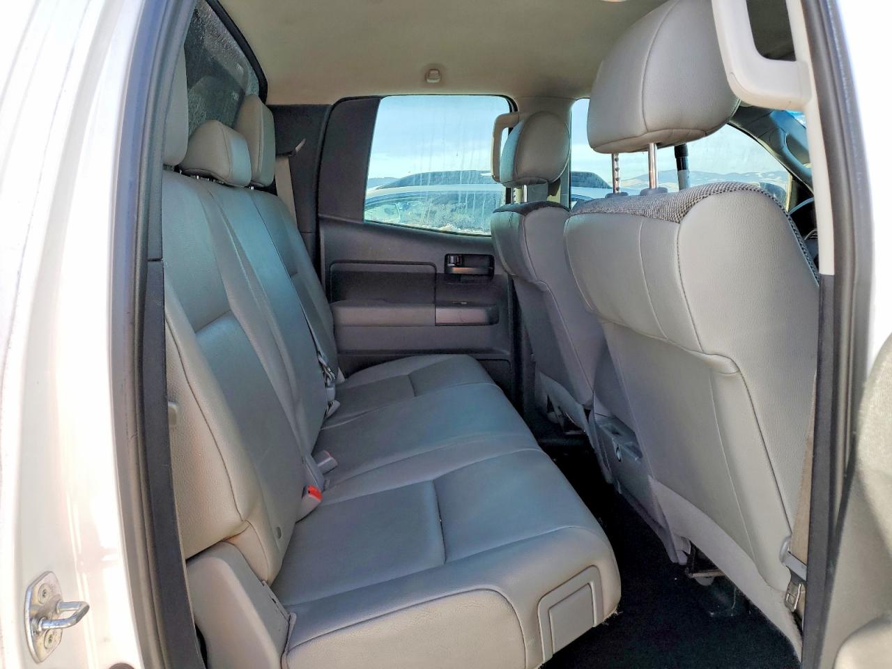 2011 TOYOTA TUNDRA DOUBLE CAB SR5 photo 10
