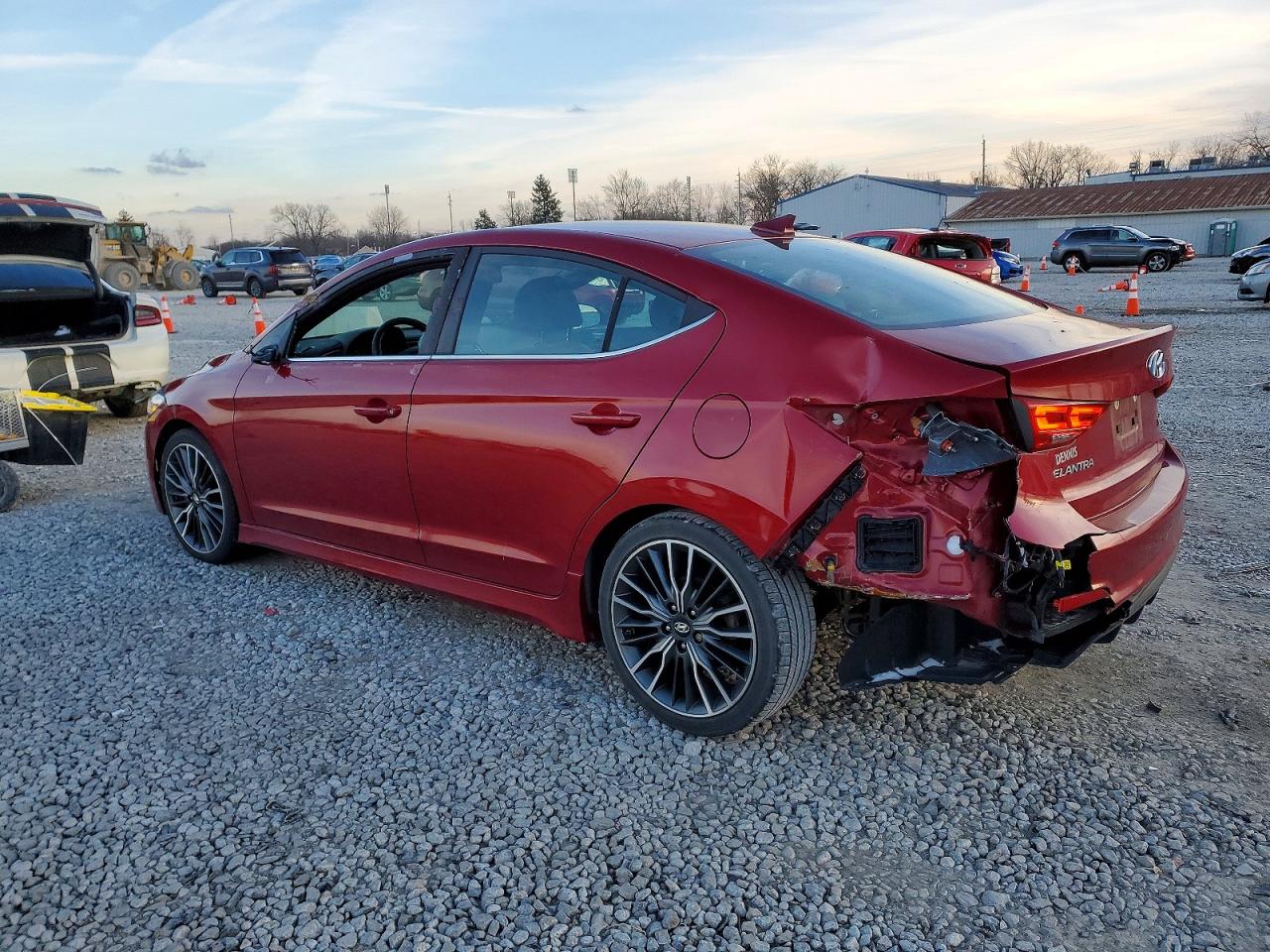 2018 HYUNDAI ELANTRA SPORT photo 3