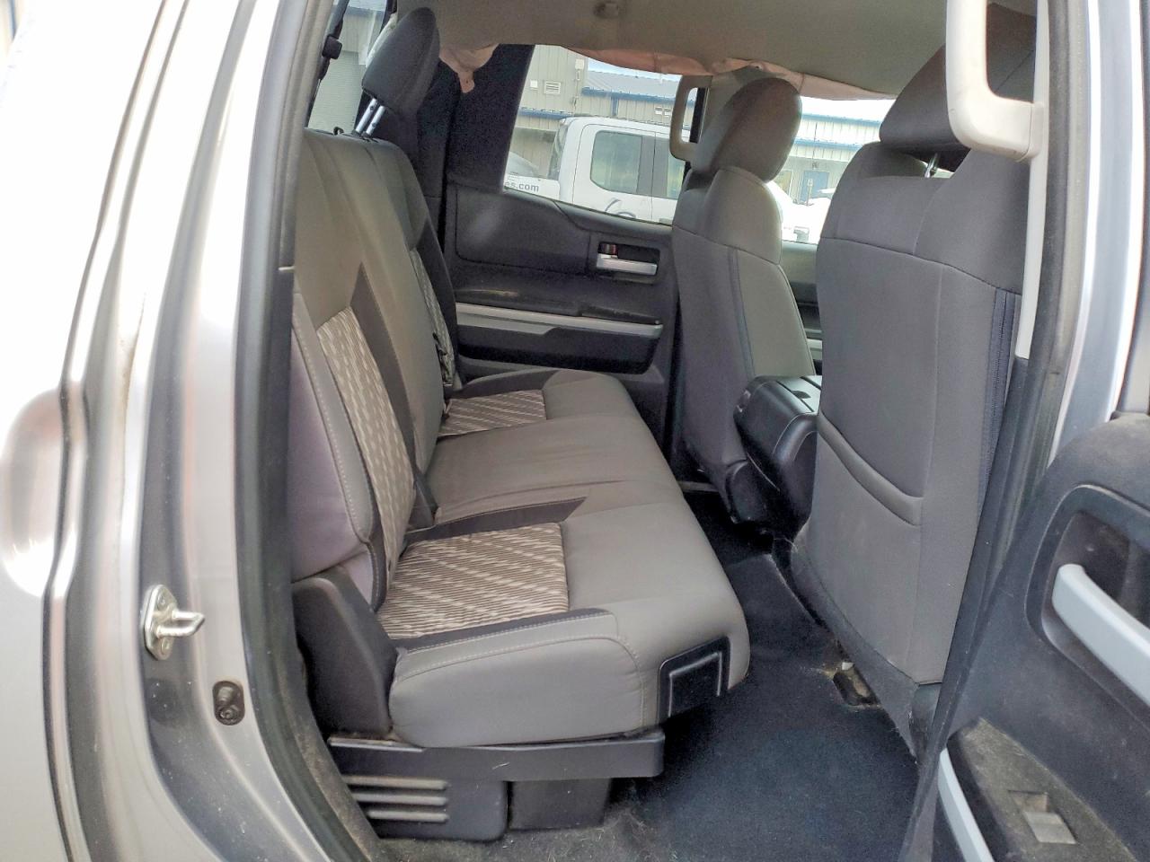 2018 TOYOTA TUNDRA DOUBLE CAB SR photo 10