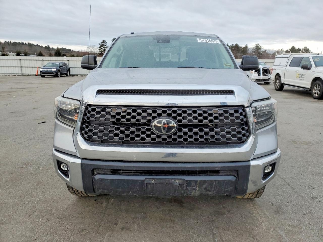 2018 TOYOTA TUNDRA DOUBLE CAB SR photo 5