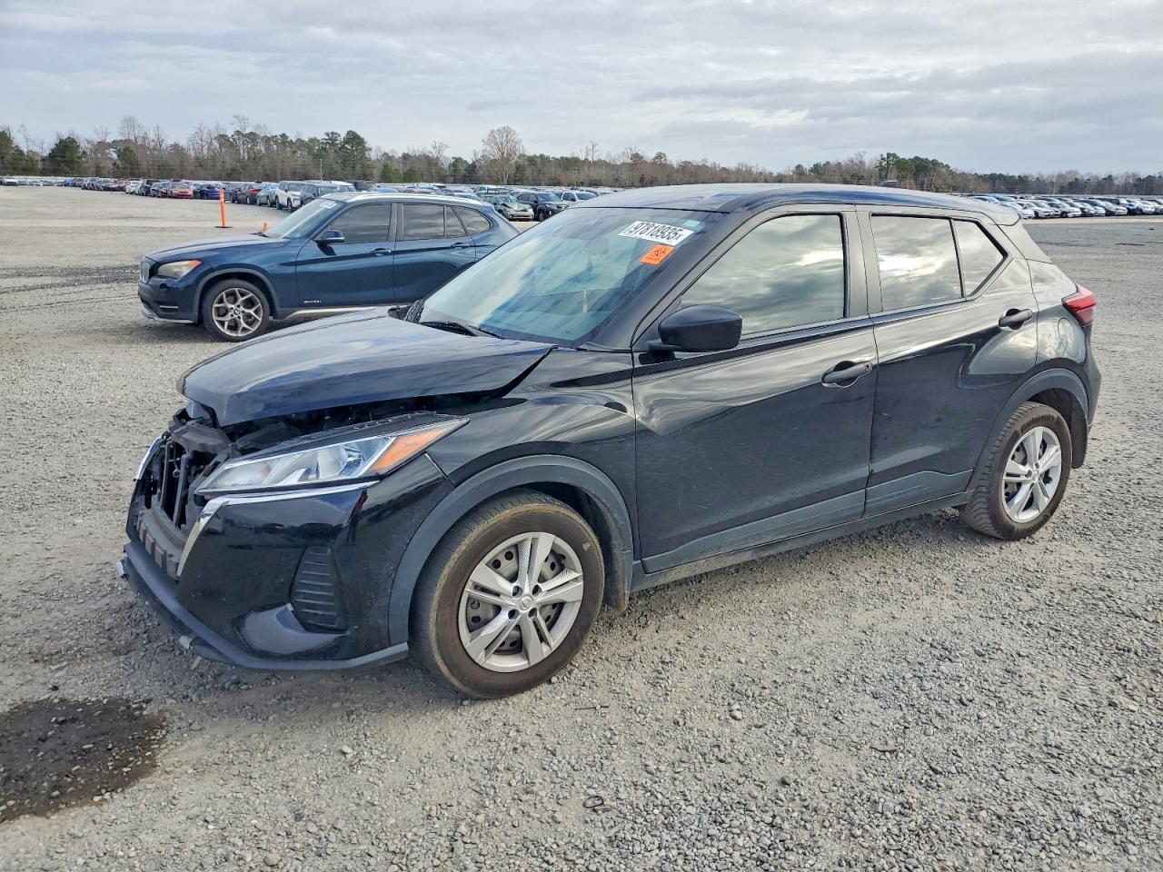 2023 NISSAN KICKS