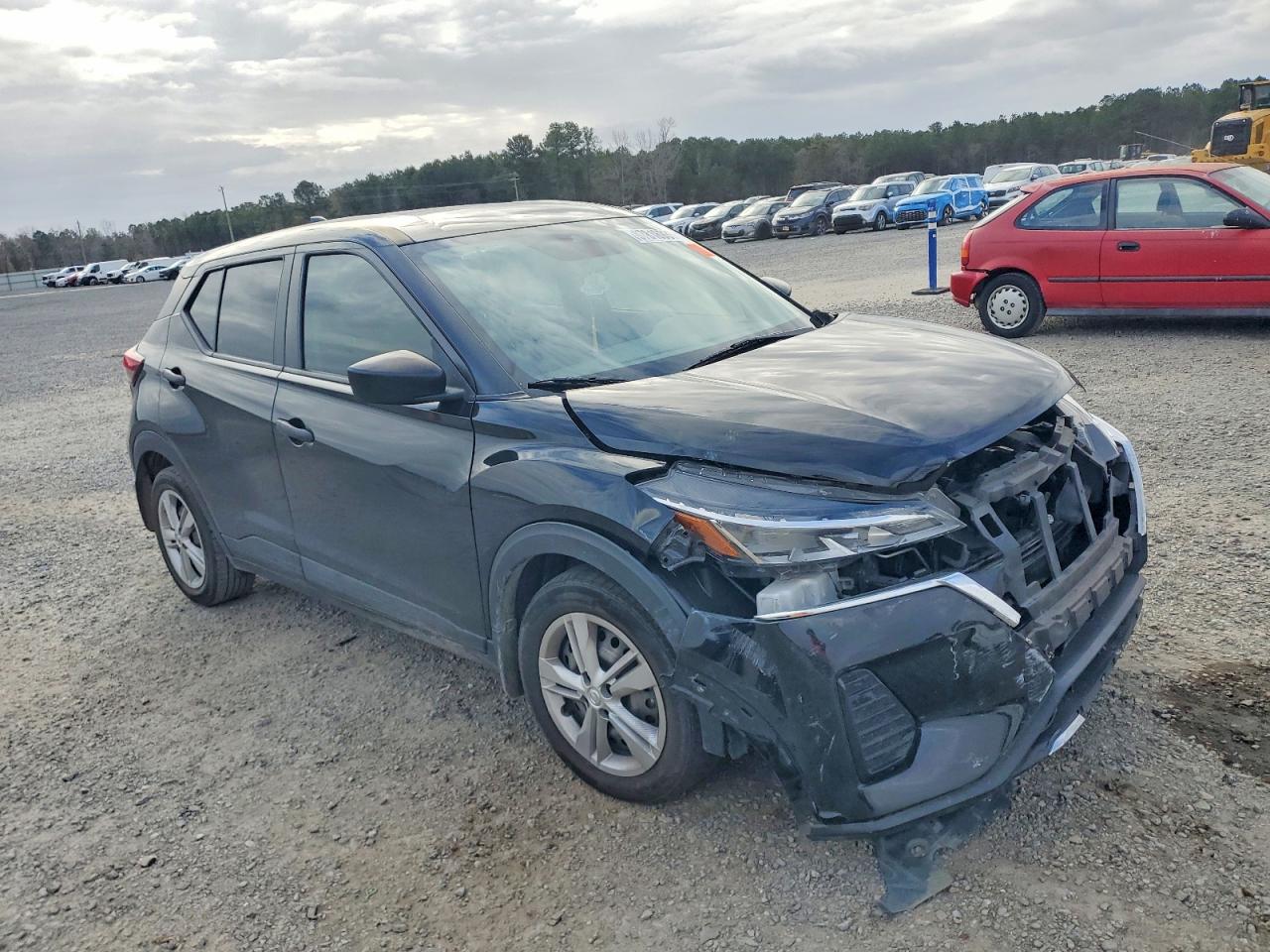 2023 NISSAN KICKS S photo 4
