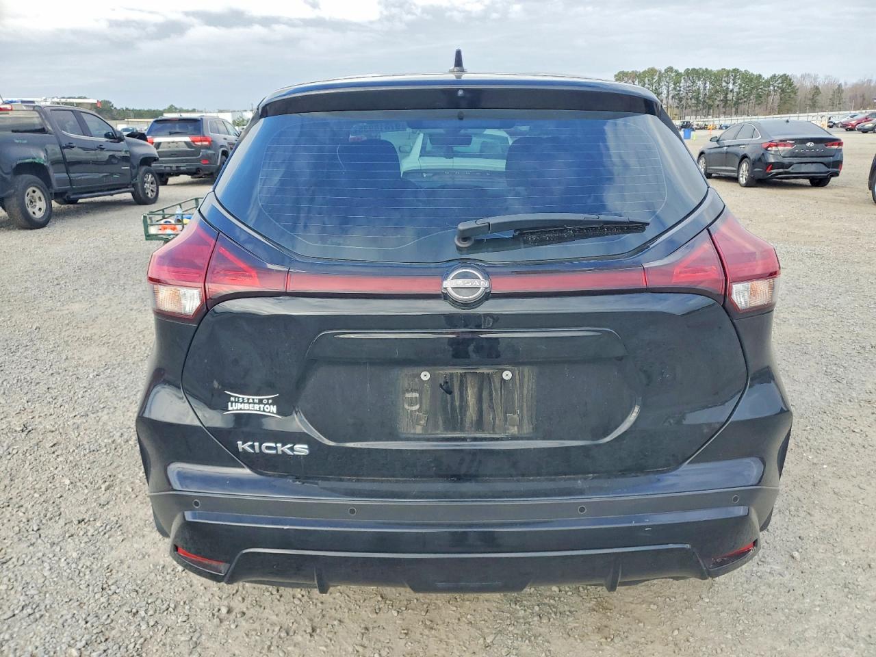 2023 NISSAN KICKS S photo 6