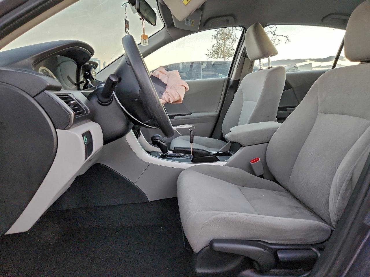 2013 HONDA ACCORD LX photo 7