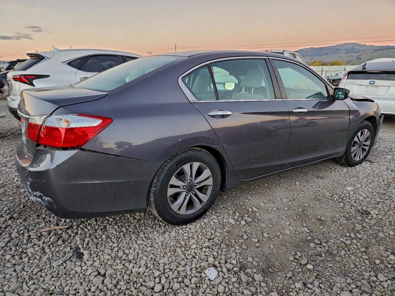 2013 HONDA ACCORD LX photo 3
