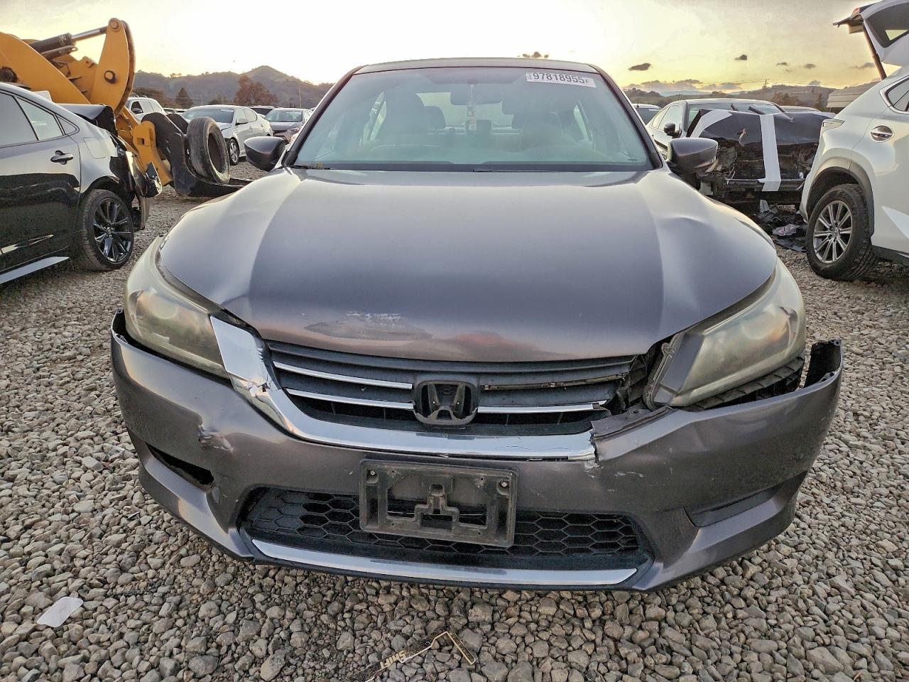 2013 HONDA ACCORD LX photo 5