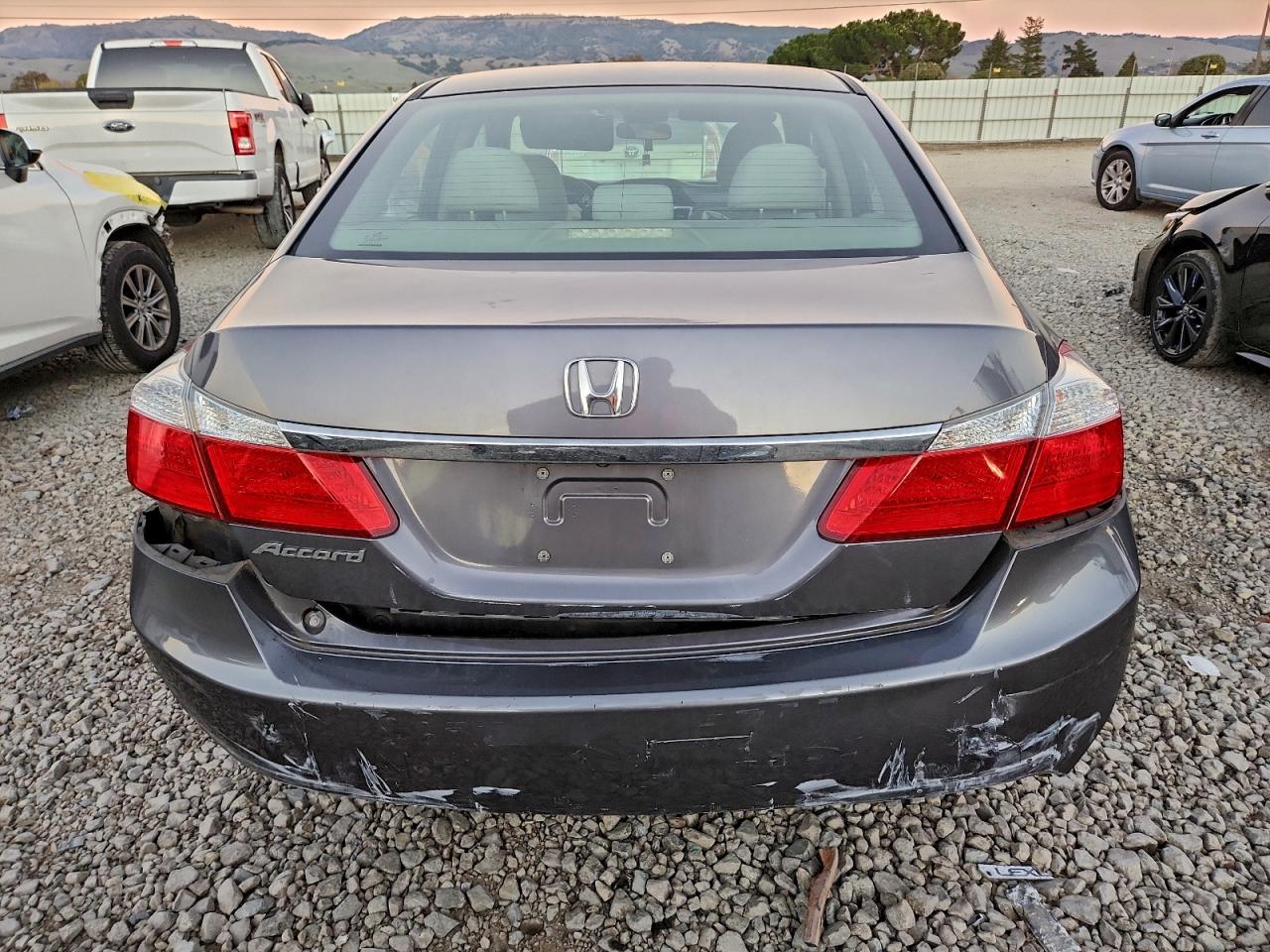 2013 HONDA ACCORD LX photo 6