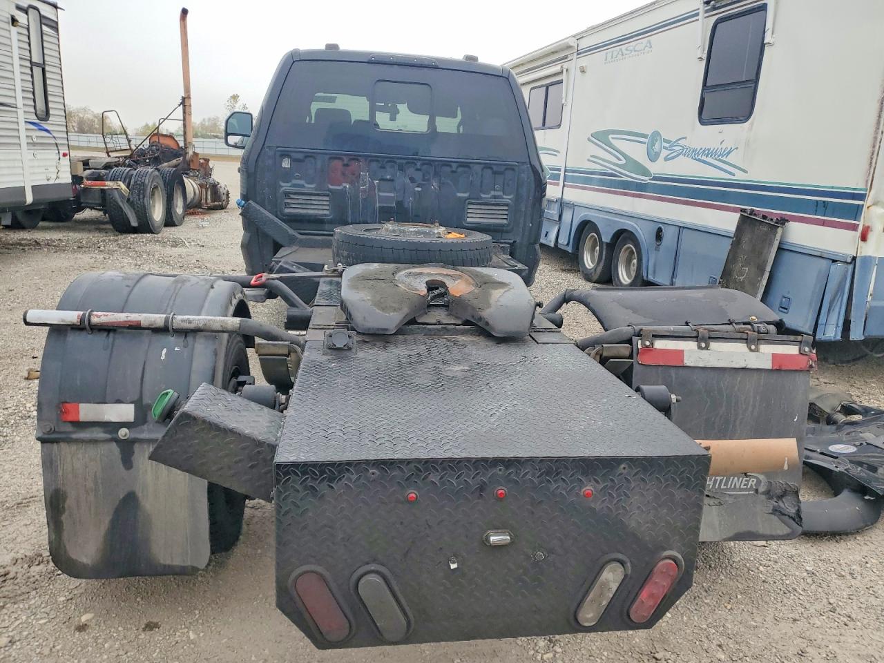 2024 FORD F550 SUPER DUTY TRUCK CAB AND CHASSIS photo 11