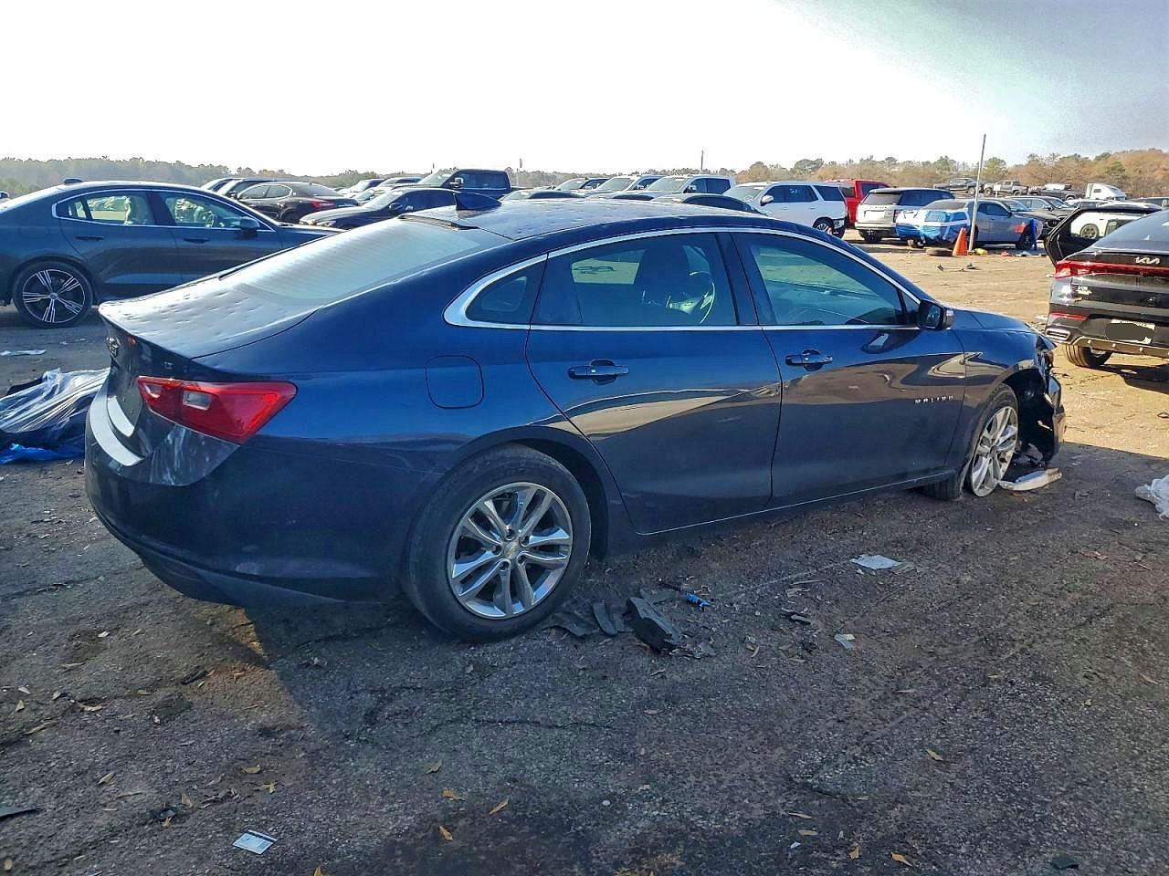 2018 CHEVROLET MALIBU LT photo 5