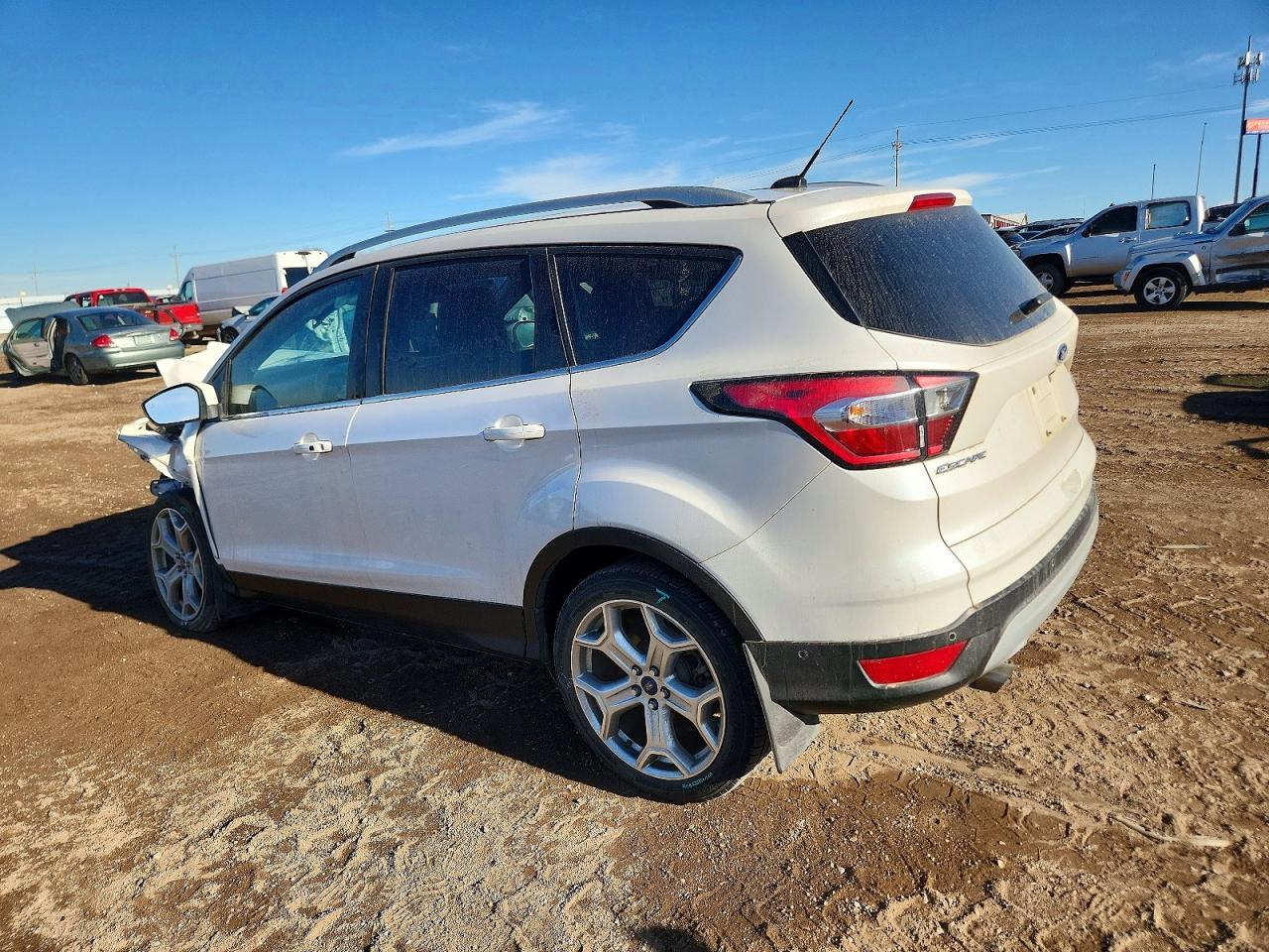 2017 FORD ESCAPE TITANIUM photo 2