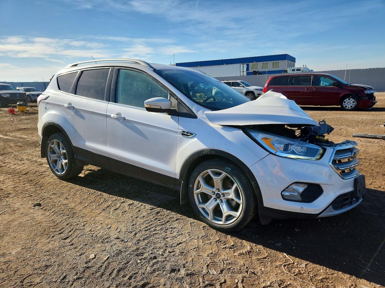 2017 FORD ESCAPE TITANIUM photo 4