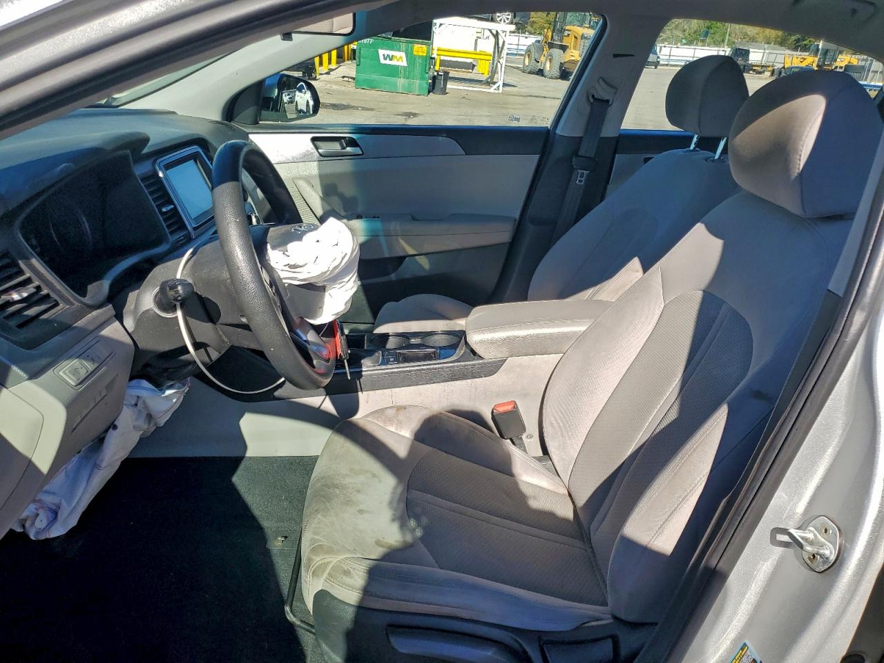 2018 HYUNDAI SONATA SE photo 25