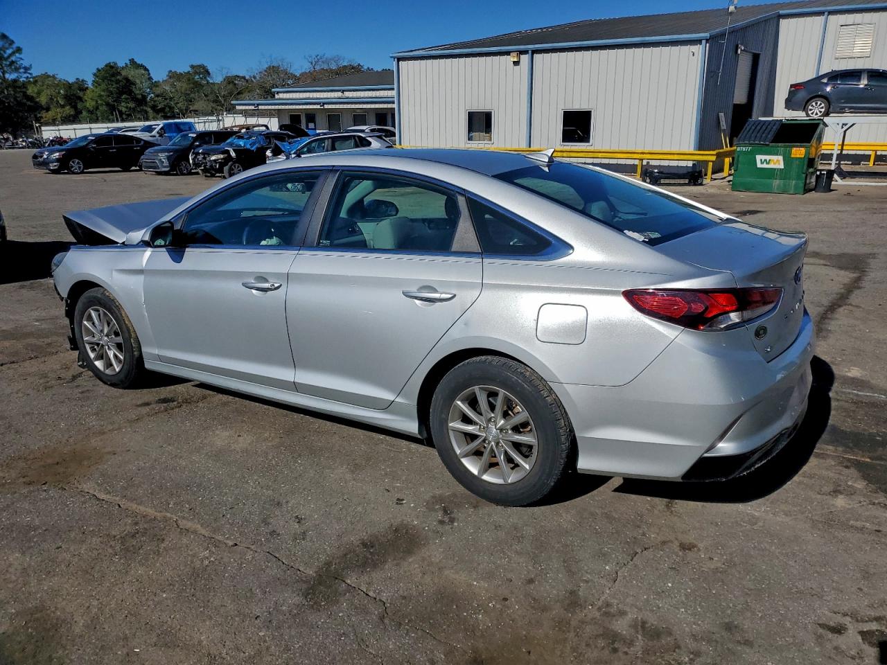 2018 HYUNDAI SONATA SE photo 5