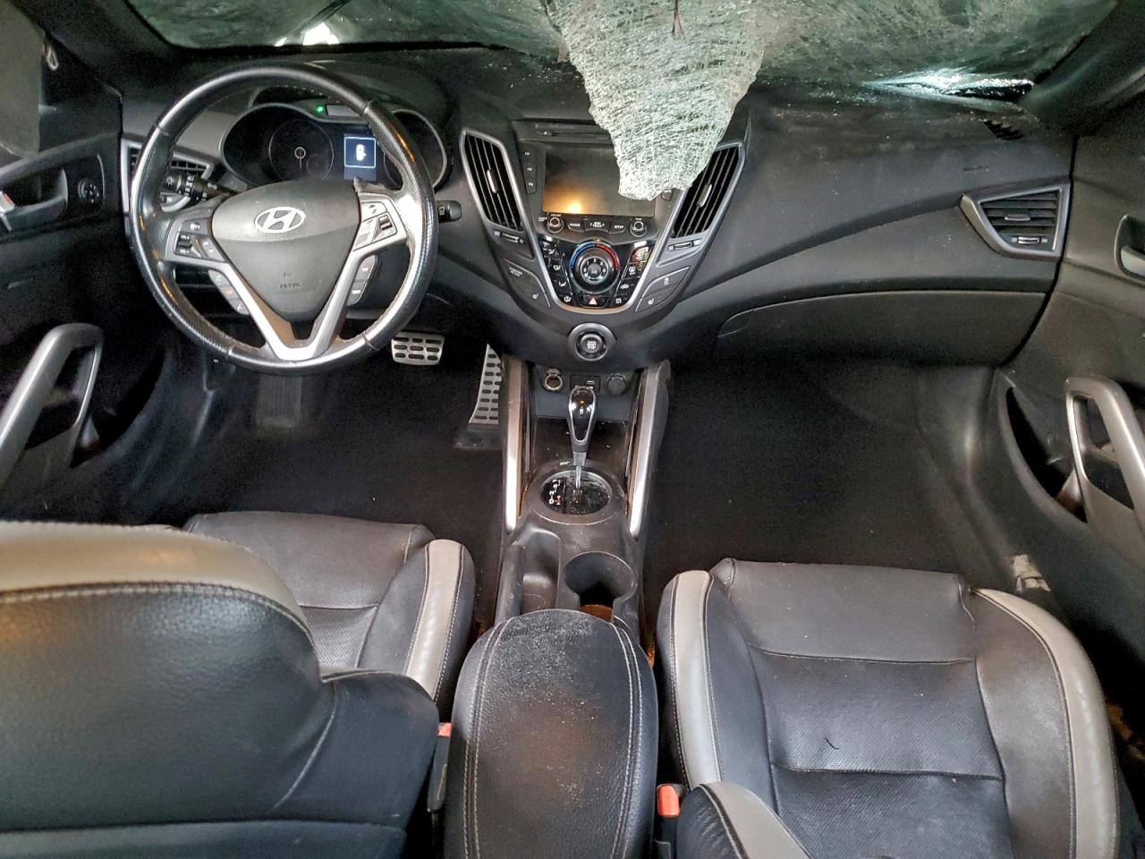 2016 HYUNDAI VELOSTER TURBO photo 8