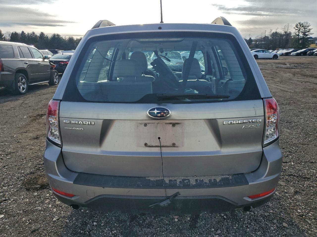2010 SUBARU FORESTER XS photo 6