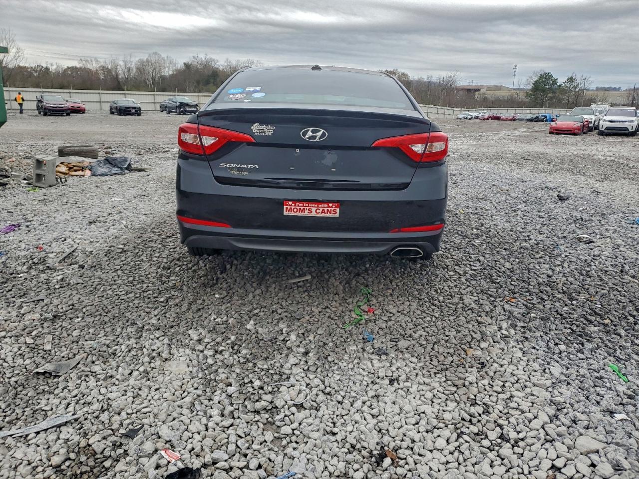 2015 HYUNDAI SONATA SE photo 9