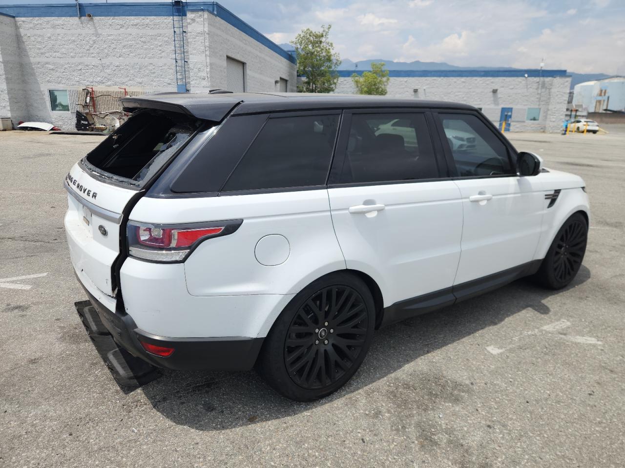 2014 LAND ROVER RANGE ROVER SPORT SE photo 3