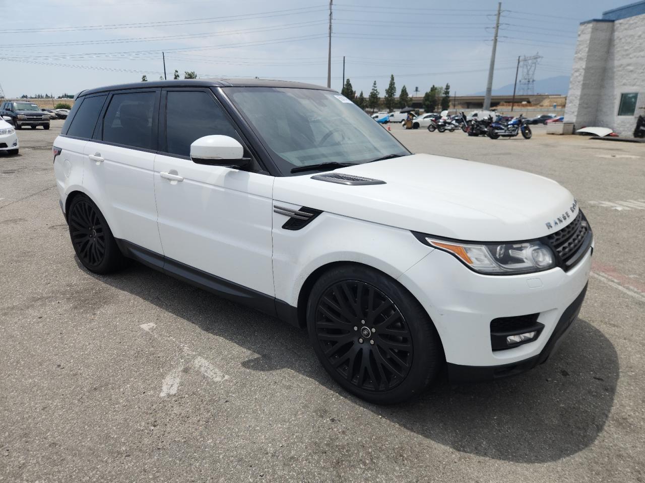 2014 LAND ROVER RANGE ROVER SPORT SE photo 4