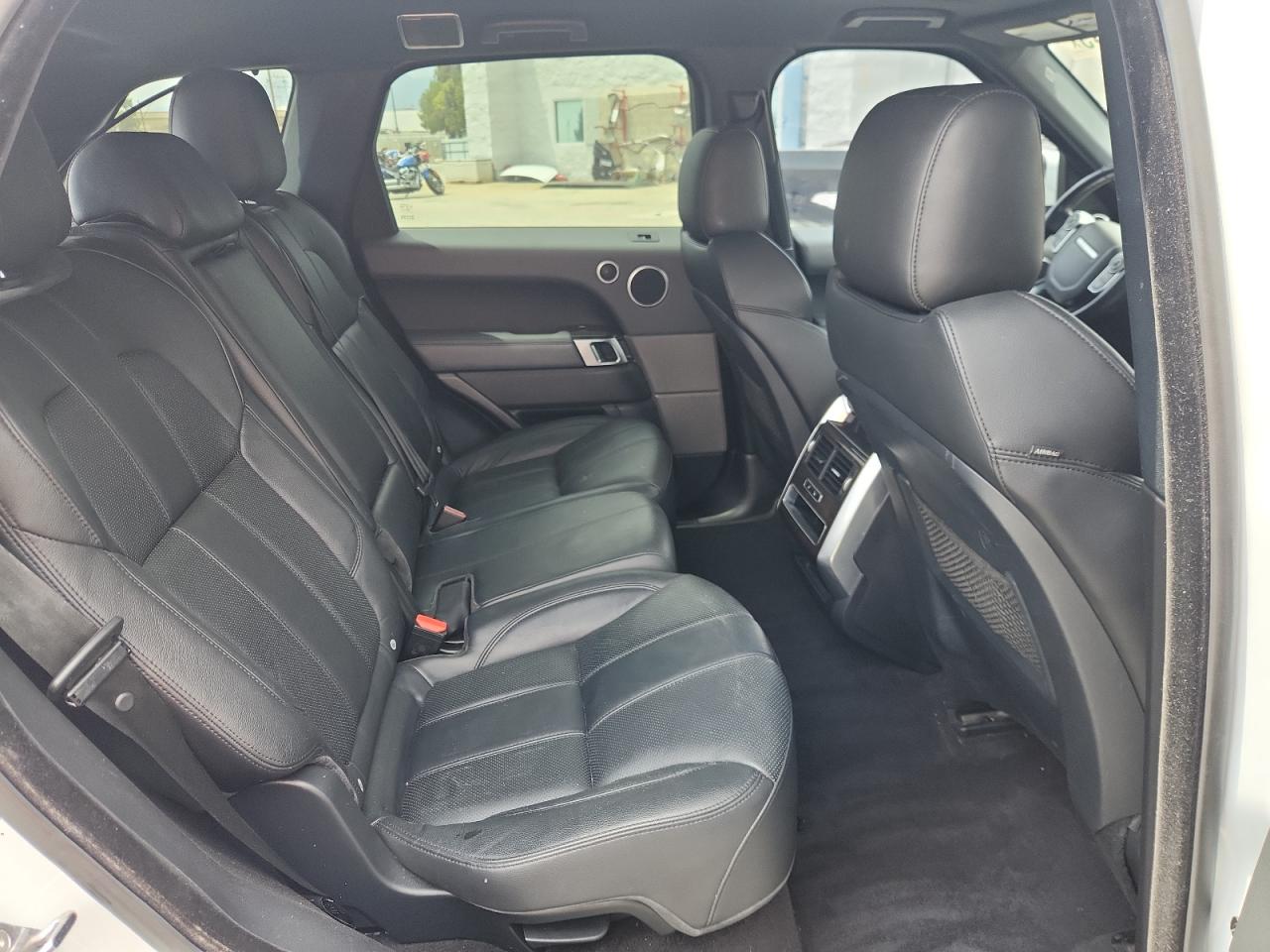2014 LAND ROVER RANGE ROVER SPORT SE photo 11