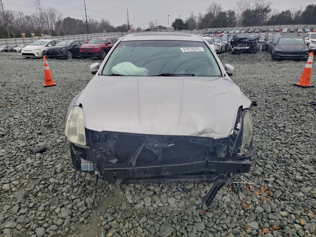 2005 NISSAN MAXIMA SE photo 5