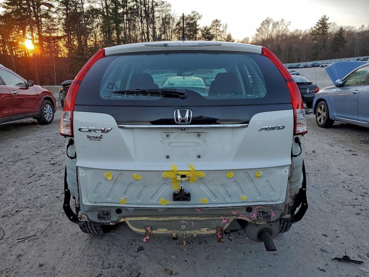 2014 HONDA CR-V LX photo 6