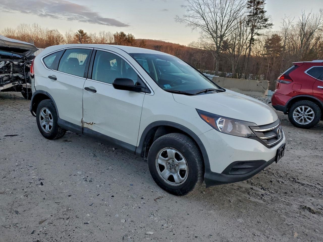 2014 HONDA CR-V LX photo 4