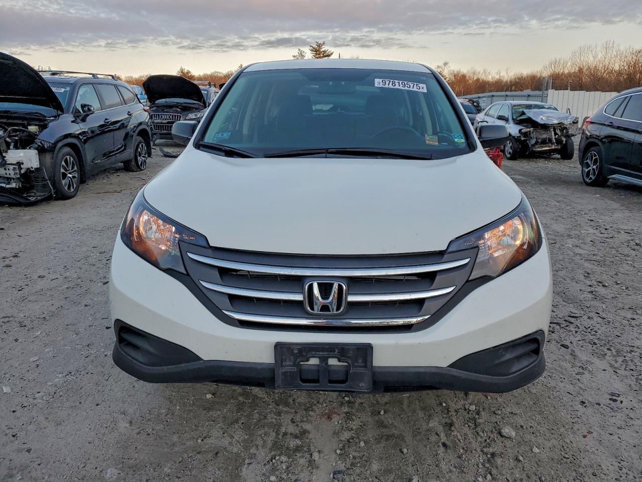 2014 HONDA CR-V LX photo 5