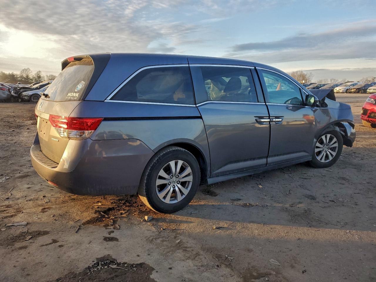 2016 HONDA ODYSSEY SE photo 3
