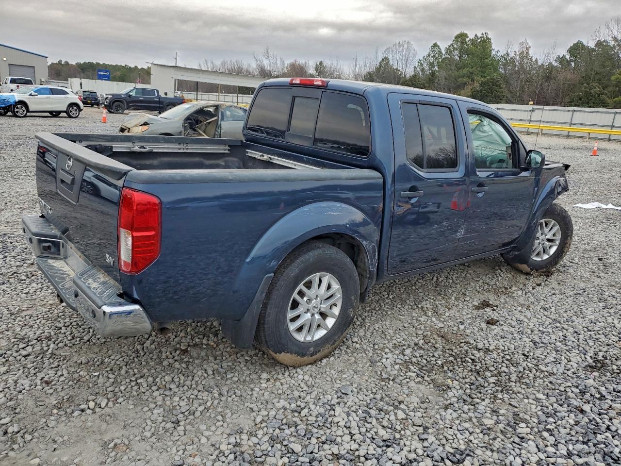 2019 NISSAN FRONTIER photo 3