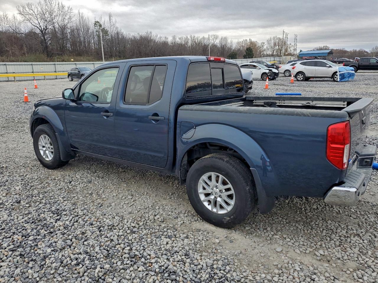 2019 NISSAN FRONTIER photo 2