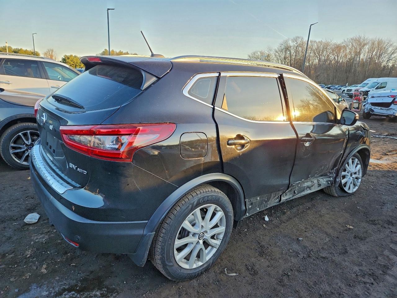 2020 NISSAN ROGUE SPORT S photo 3
