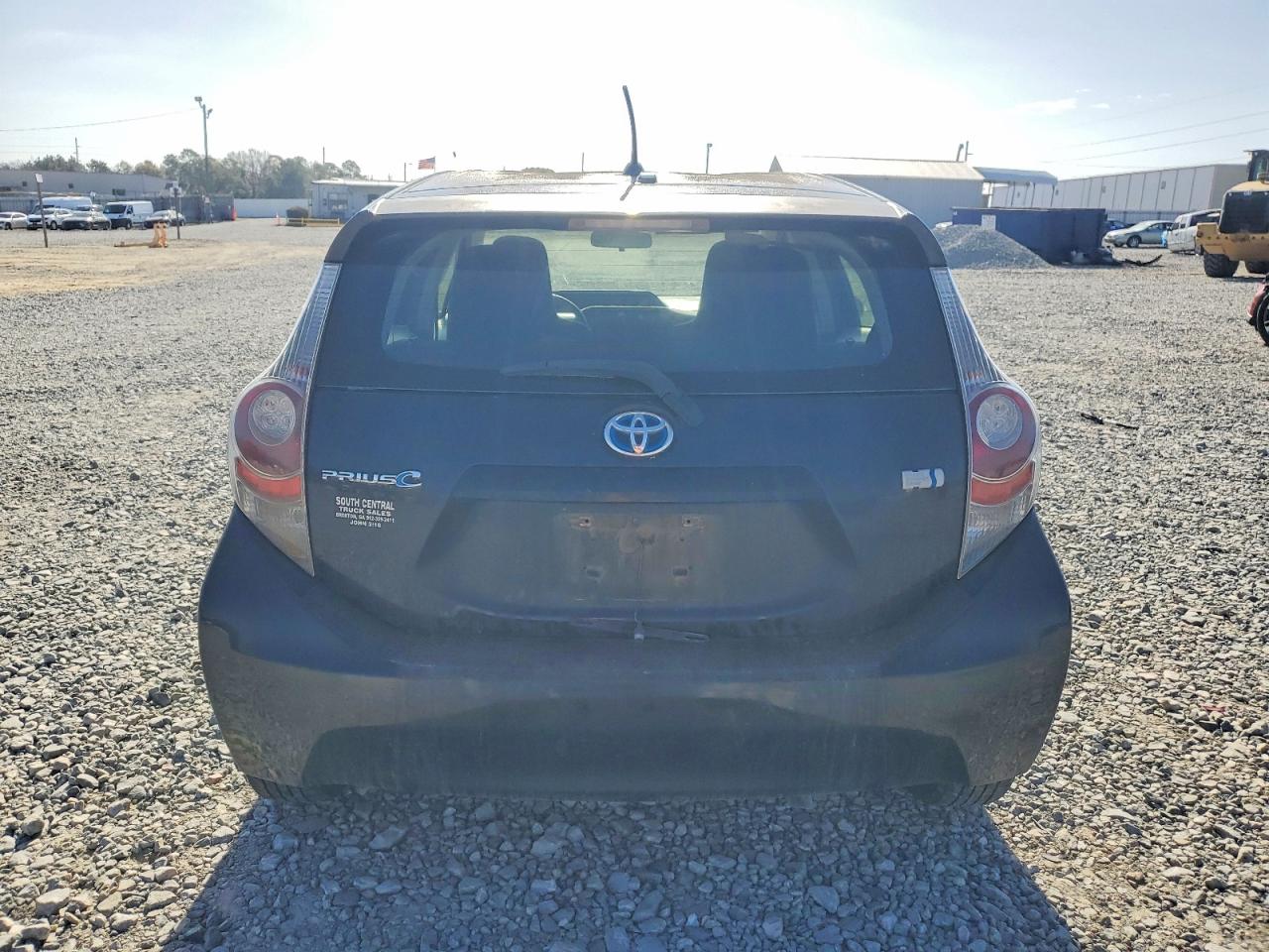 2013 TOYOTA PRIUS C photo 6