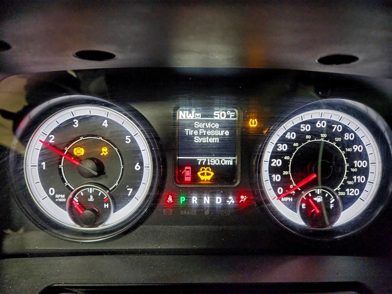 2022 RAM 1500 CLASSIC SLT photo 9