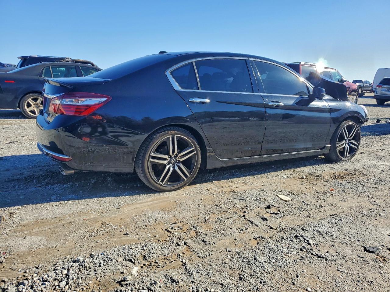 2017 HONDA ACCORD TOURING photo 3