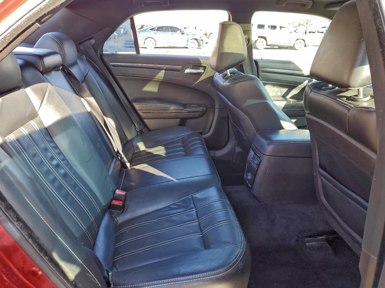 2014 CHRYSLER 300 S photo 10