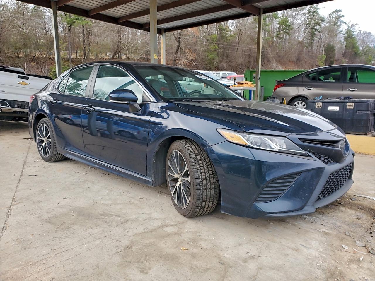 2018 TOYOTA CAMRY L photo 4