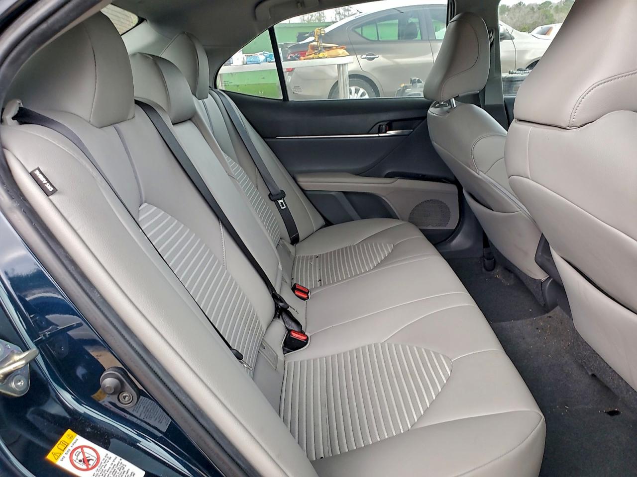 2018 TOYOTA CAMRY L photo 10