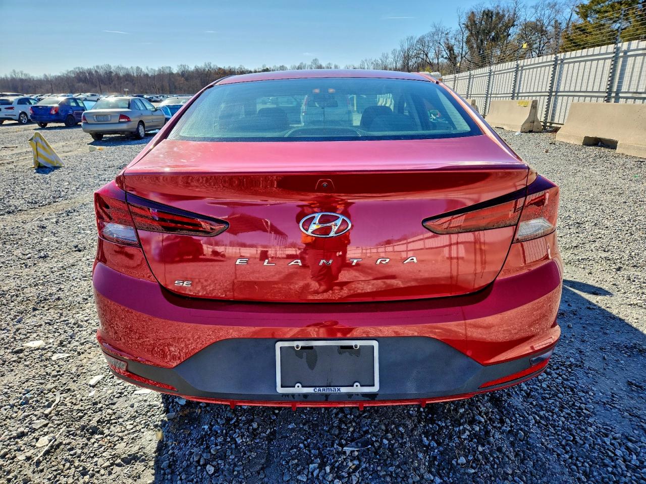 2019 HYUNDAI ELANTRA SE photo 6