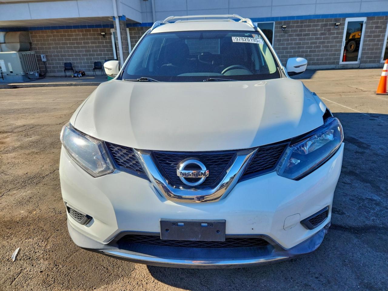 2016 NISSAN ROGUE photo 9