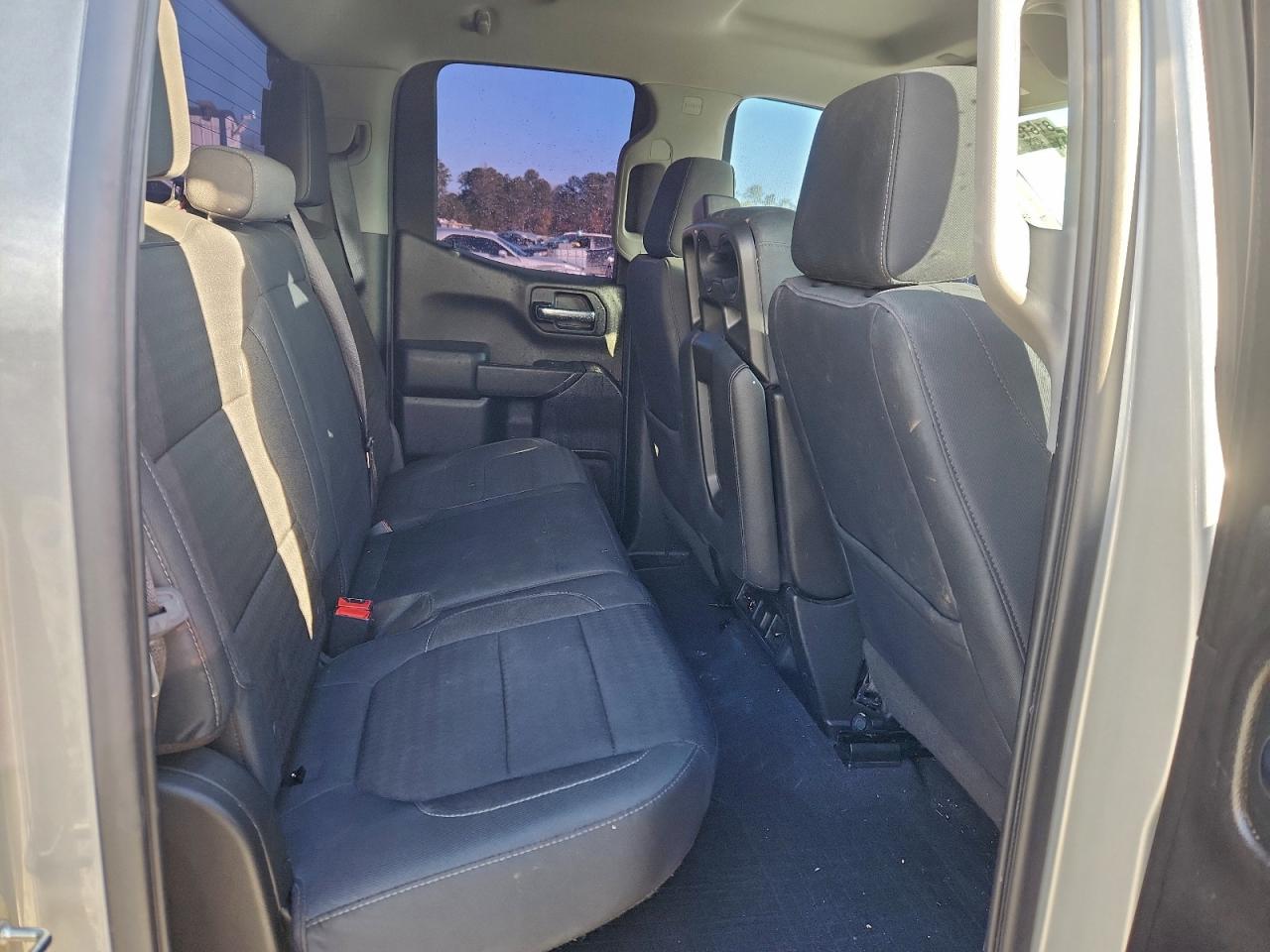 2019 CHEVROLET SILVERADO C1500 LT photo 10
