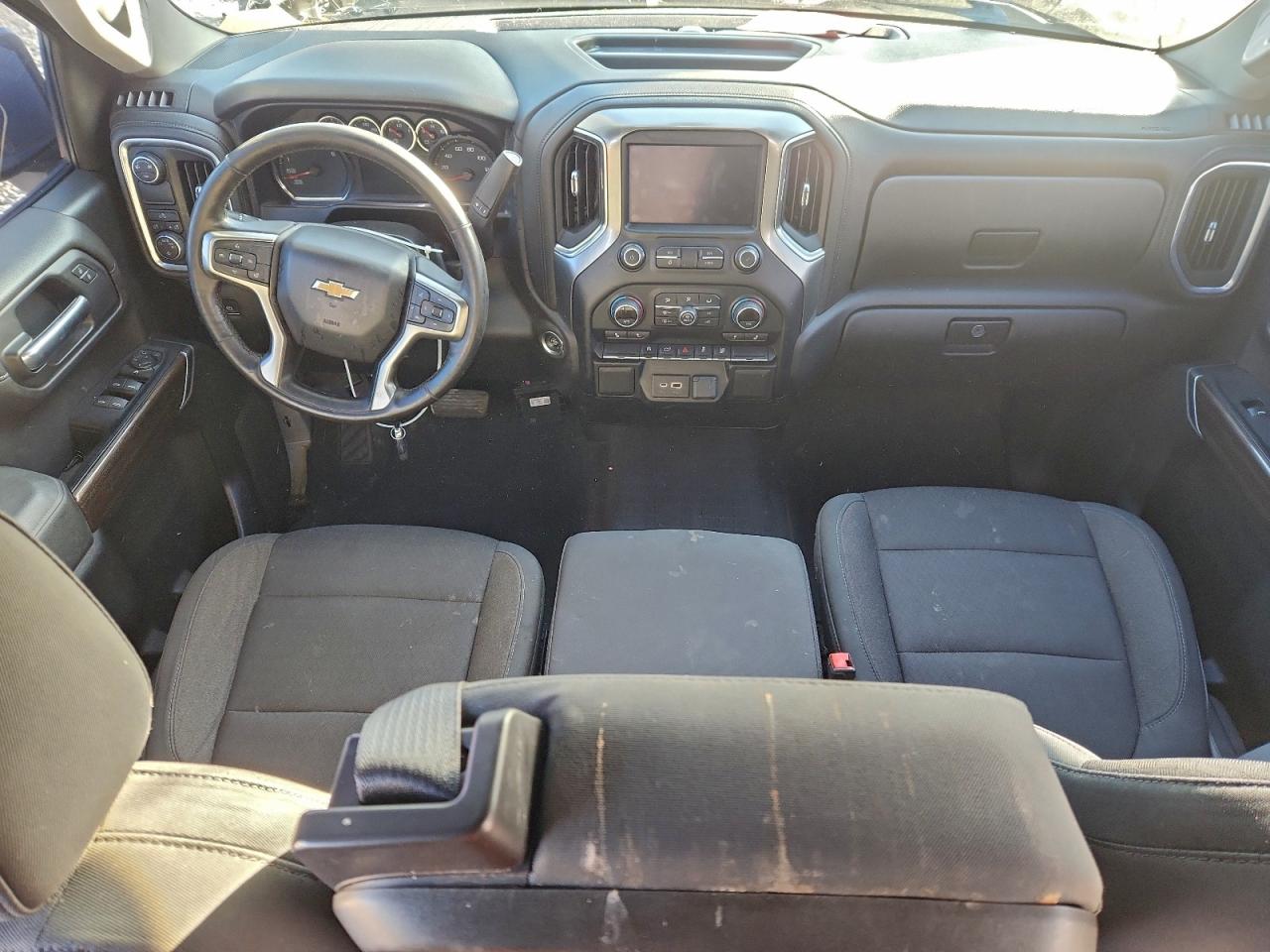 2019 CHEVROLET SILVERADO C1500 LT photo 8