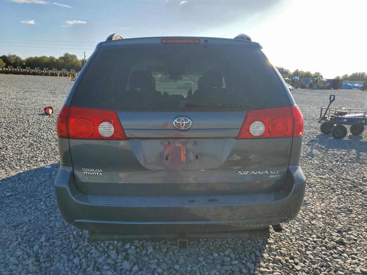 2008 TOYOTA SIENNA XLE photo 6