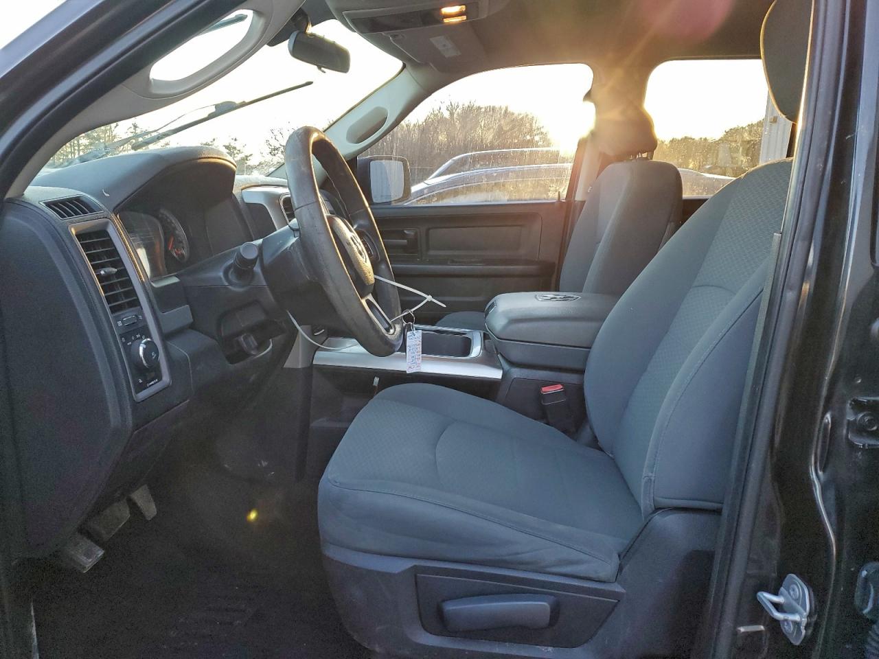 2018 RAM 1500 ST photo 7