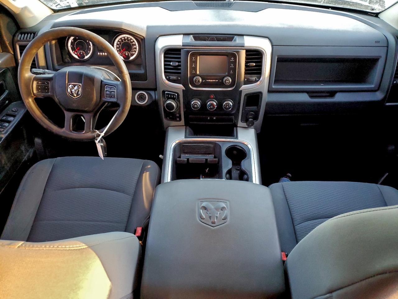 2018 RAM 1500 ST photo 8