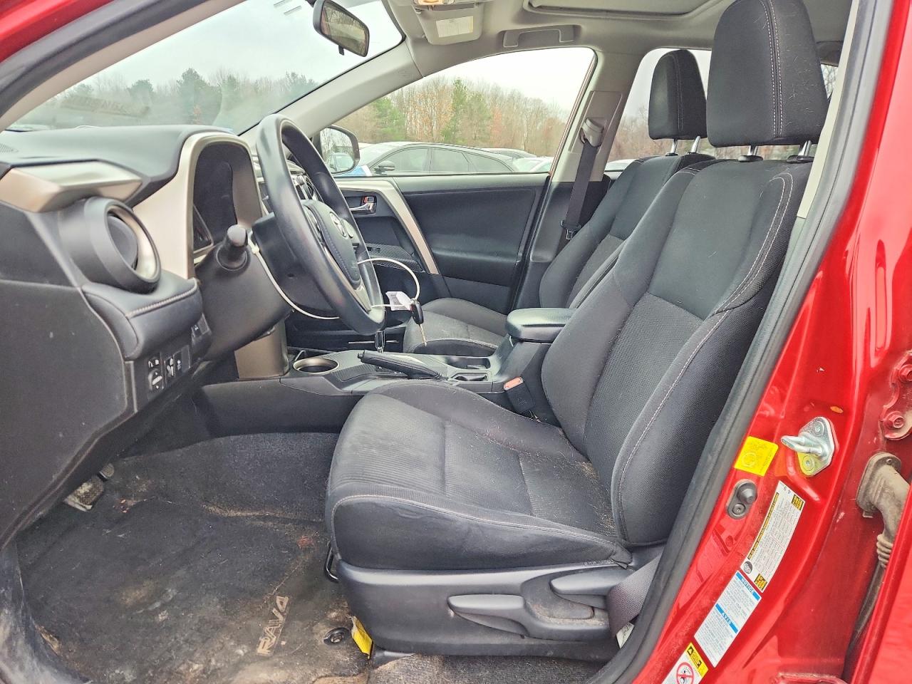 2014 TOYOTA RAV4 XLE photo 7