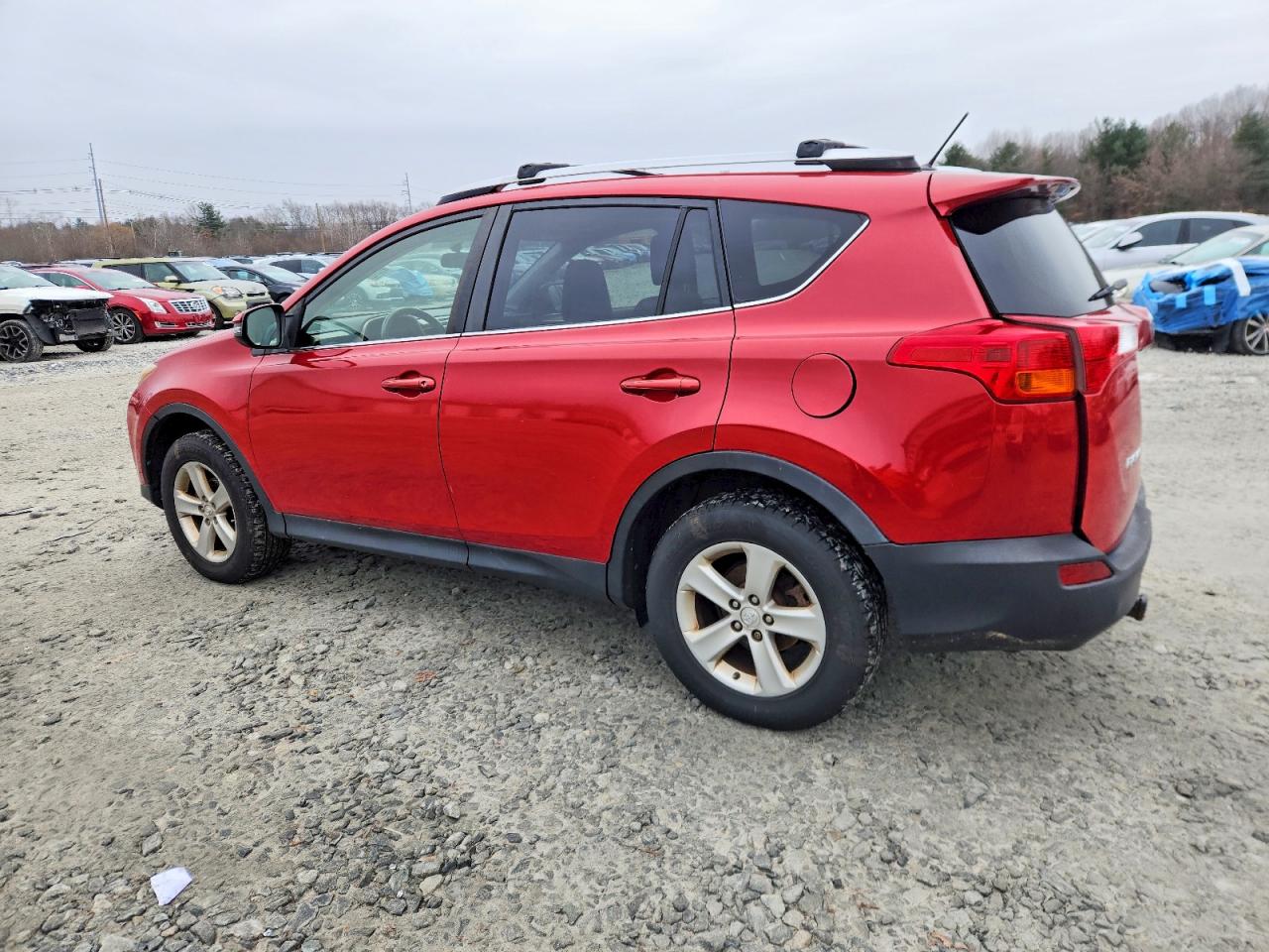 2014 TOYOTA RAV4 XLE photo 2