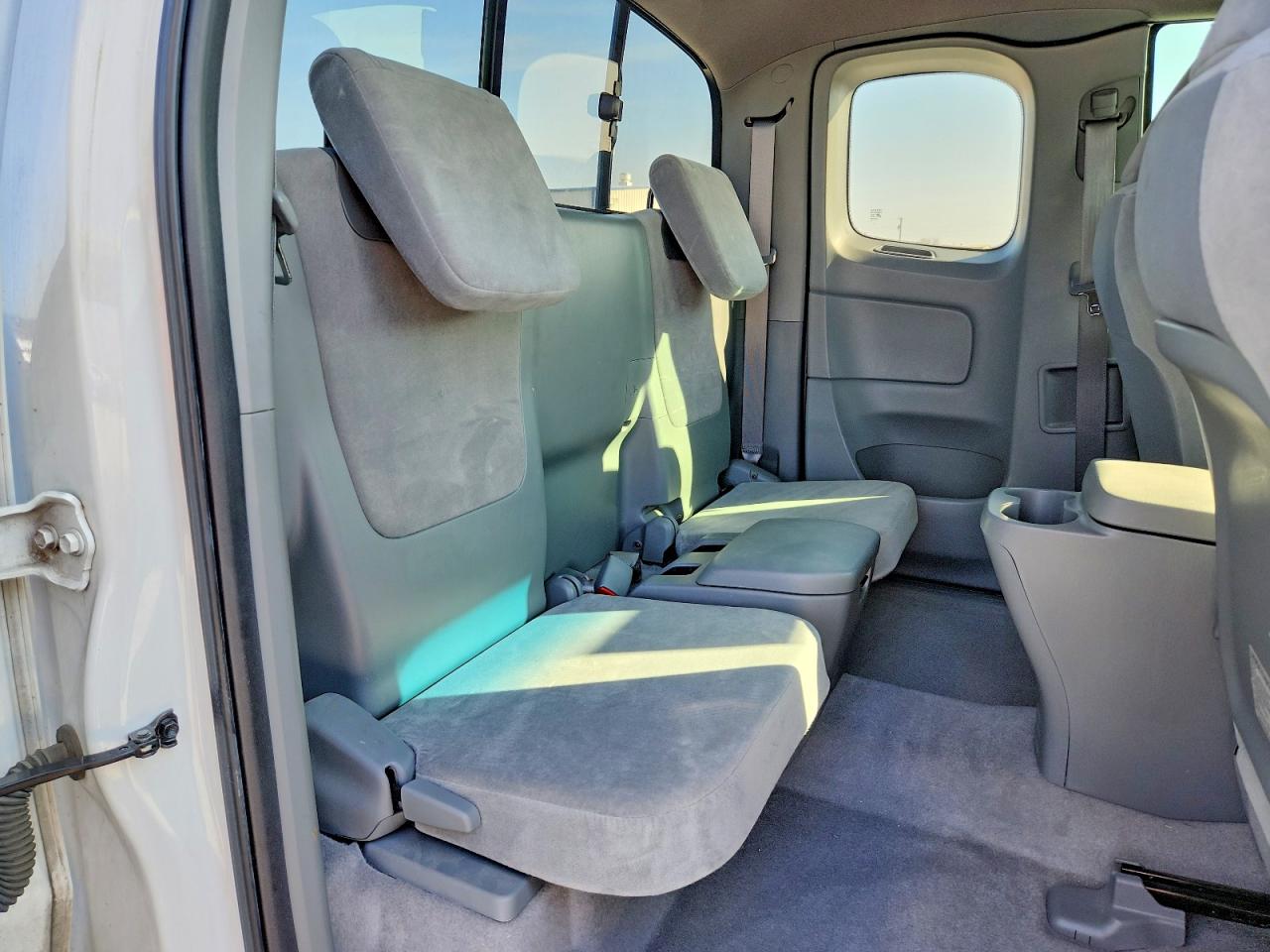 2009 TOYOTA TACOMA BASE photo 10