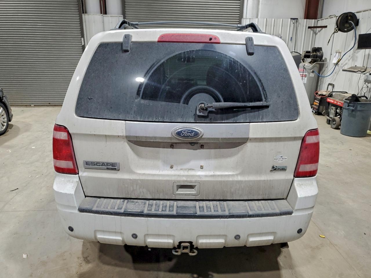 2010 FORD ESCAPE LIMITED photo 6